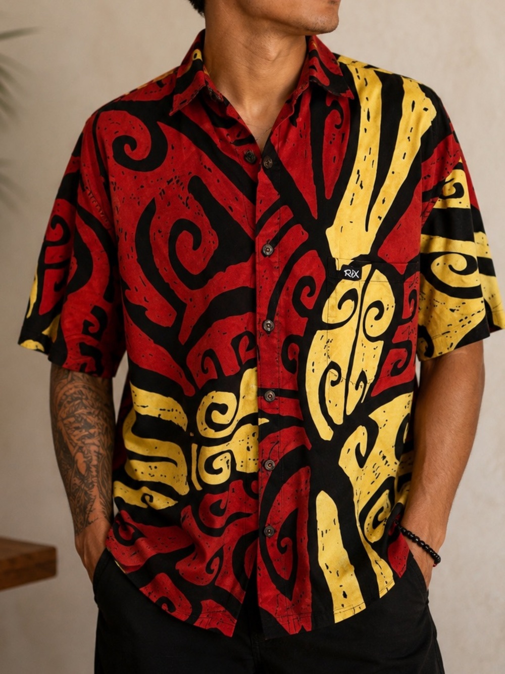 Rix Made in Hawaii Bold Tribal Aloha Shirt – Size L EC